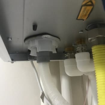 ECA Kombi Su Akıtıyor
