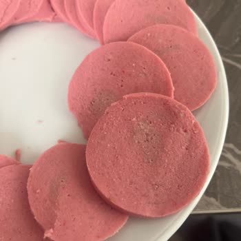 Pınar Et ve Süt Açık Büfe Hindi Salamında Renk Değişikliği Şikayeti