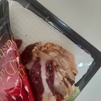 Şahin Sucukları İçerik Olarak Şikayetçiyim