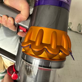 Dyson V15 Ana Gövdede Deformasyon