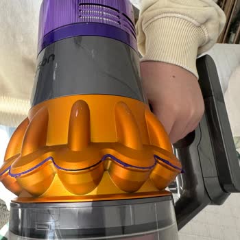 Dyson V15 Ana Gövdede Deformasyon