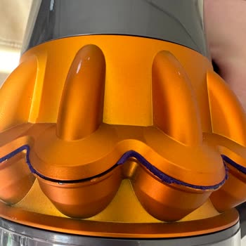 Dyson V15 Ana Gövdede Deformasyon
