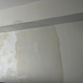 Demir Country Duvarlar Su İçinde