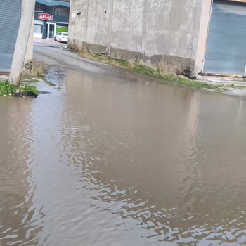 Sivas Belediyesi Çözümsüzlüğü, ) Su Birikintisi)