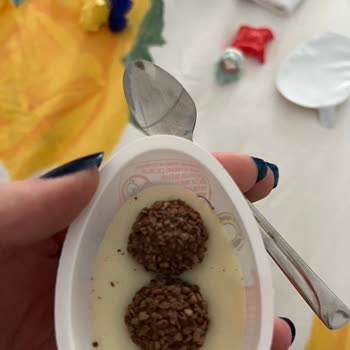 Kinder Yumurtasından Kıl Çıktı