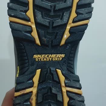 Skechers (Goodyear Tabanlı) Bot İnanılmaz Kaygan, Tehlikeli