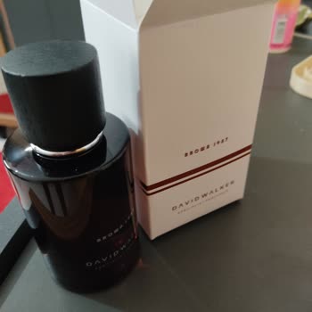 David Walker Parfüm Kalıcılığı Üzdü.