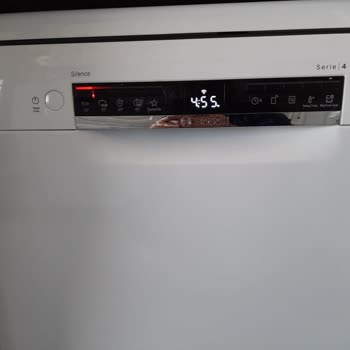 Bosch Bulaşık Makinesindeki Kalıcı Plastik Kokusu