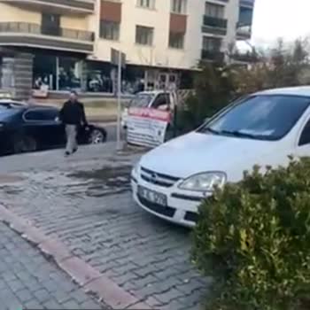 Emniyet Genel Müdürlüğü Otopark Girişine Park!