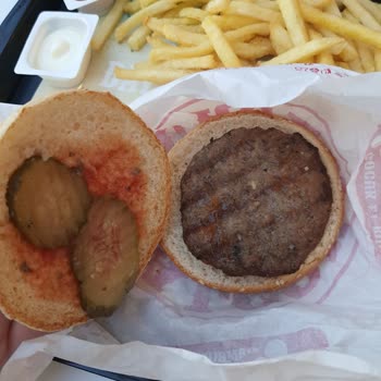 Saloon Burger 104 TL'lik Burger Menü Hayal Kırıklığı