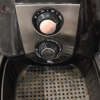 Kumtel Air Fryer Küfleniyor Kalite Dipte