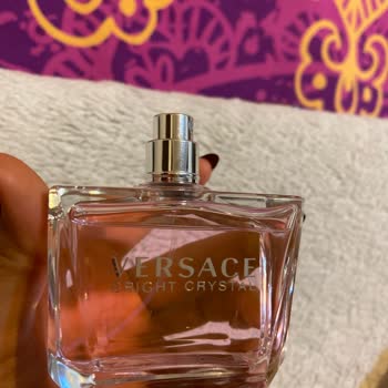 Nichols Perfume Mağazası, Trump Sevmede Sahte Parfüm Satıyor