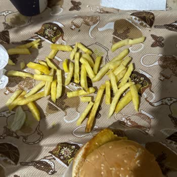 Burger King Şikayet! Oğlum Aç Kaldı!