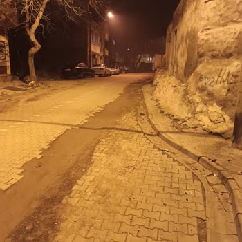 Edremit Belediyesi Edremit İçindeki Doğalgazdan Kaynaklı Yol Sorunu!