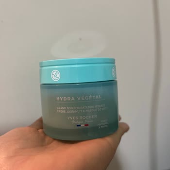 Yves Rocher Hydra Vegetal Yüzde Tüylenme Ve Sivilce Yaptı