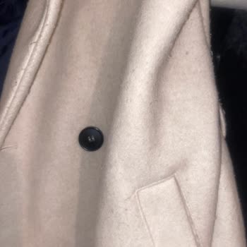 DeFacto Kaşe Kaban Tüylenme