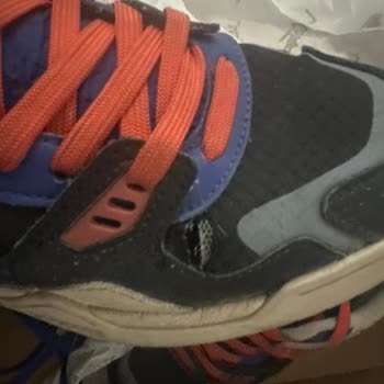 Lacoste Hatalı Ürünlerini Kabul Etmiyor