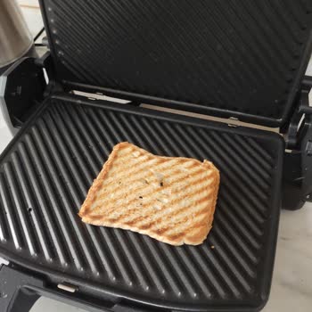 Karaca Tost Makinesi Pişmanlığı
