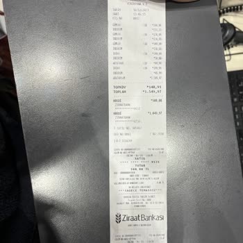 Tudors Yalancı Ve İlgisiz Personel