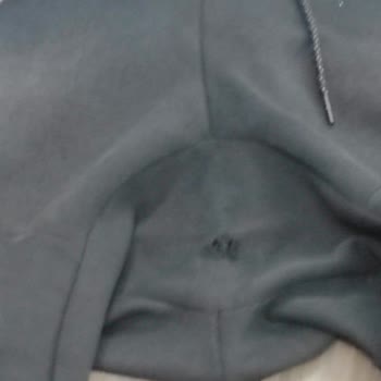 Nike Marka Eşofman Kumaş Hatası
