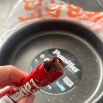 Migros Çikolatamın Yarısını Yiyip Koymuşlar!