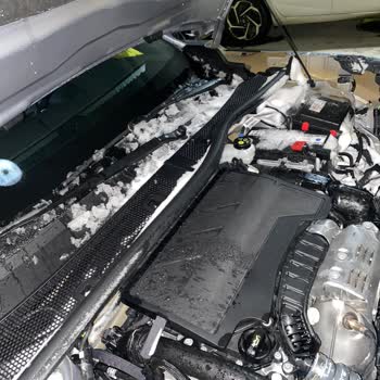 Peugeot 2008 Kaput İçerisi Kar Aldı