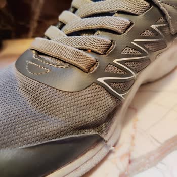 Skechers Ayakkabıda Erken Deformasyon