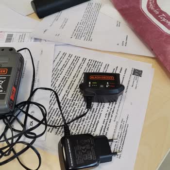 Black&Decker Black+Decker Şarjlı Süpürge?