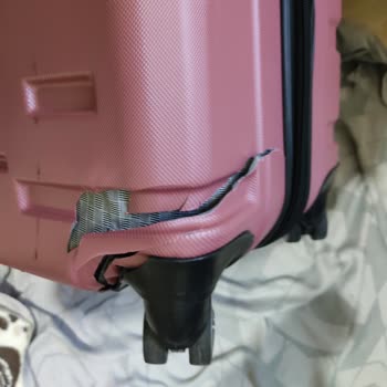 THY Seferinde Kırılan Valizin Sorumluluğunu Kabul Etmemesi