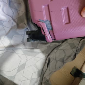 THY Seferinde Kırılan Valizin Sorumluluğunu Kabul Etmemesi