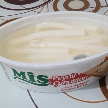 Mis Şok Marketten Küflü Peynir