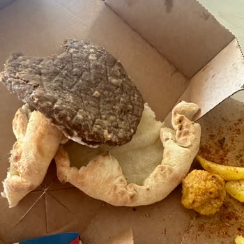 Domino's Pizza Domdom Burger Kötülüğü