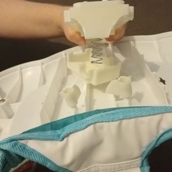 Ebebek Prego Yürüteç Plastik Aksamı Çok Kalitesiz