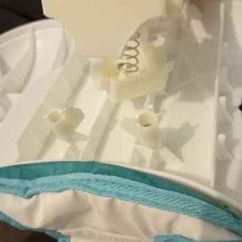 Ebebek Prego Yürüteç Plastik Aksamı Çok Kalitesiz