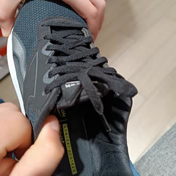 FLO Ayakkabı FLO Mağazasından Aldığım Reebok Marka Ayakkabılar Deforme Oldu