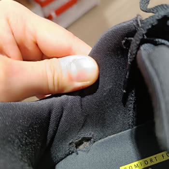 FLO Ayakkabı FLO Mağazasından Aldığım Reebok Marka Ayakkabılar Deforme Oldu
