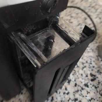 Beko Servisi Hiçbir İşlem Yapmadan Sormadan Para Talep Ediyor