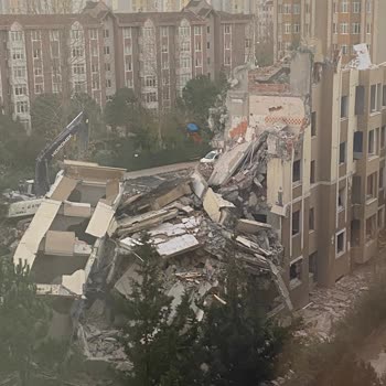İBB - İstanbul Büyükşehir Belediyesi Belediyenin Bina Yıkımında Hiçbir Önlem Almaması