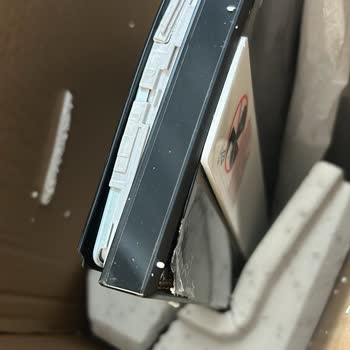 Samsung Servisinin Kurallara Uymayıp Televizyonun Kutusunu Açması