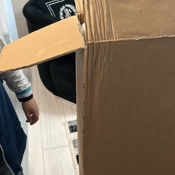 Samsung Servisinin Kurallara Uymayıp Televizyonun Kutusunu Açması