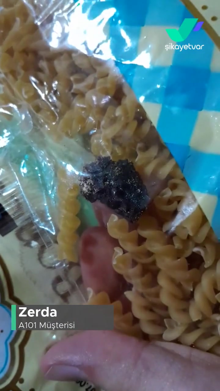 A101 Makarnanın İçinden Çıkan Siyah Cisim videonun kapak resmi