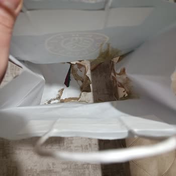 Kahve Dünyası Açılmış Ürün Reyonlarında Satışı Yapmaktadır