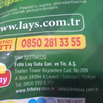 Lays Cipsine Yapışmış Ne Olduğu Belirsiz Nesne