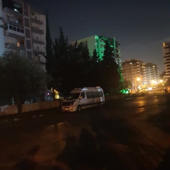 Karşıyaka Belediyesi Karşıyaka'da Aydınlatma Sorunu