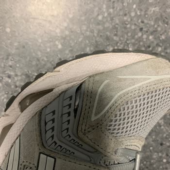 Asics Ayakkabı Deformasyonu Şaşkınım