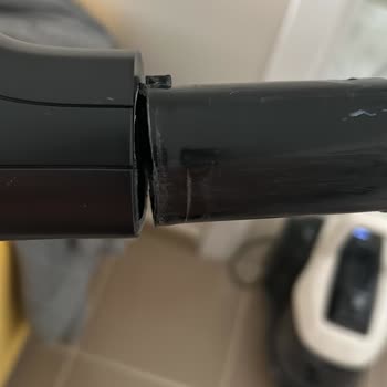 Electrolux Pure C9 Elektrik Süpürgesi Kırılan Başlığı