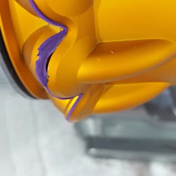 Dyson V15 Kalitesiz Malzeme