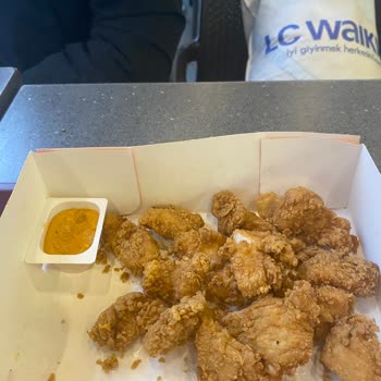 Popeyes Restoranda Beklentileri Karşılamayan Menü Deneyimi