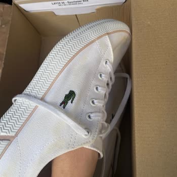 Lacoste Ayakkabı Sarı Leke