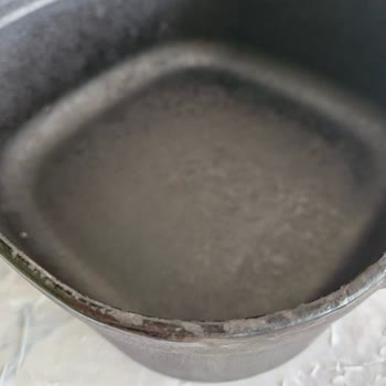 Taşev Döküm Tencere Kaplamanın Soyulması